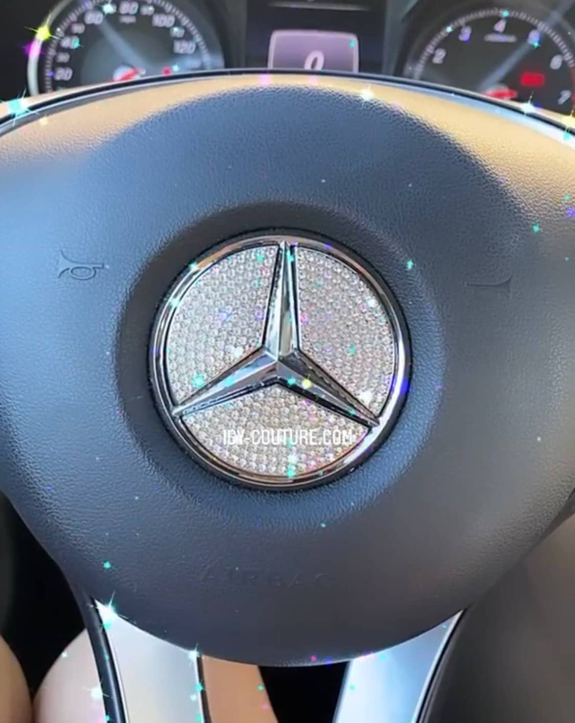 Bling Crystal Lenkrad Emblem 49mm Kompatibel mit Mercedes-Benz Glitzer  Emblem Lenkrad Aufkleber Crystal Car Interior Lenkrad Logo Dekor für  Mercedes-Benz A E S CLA CLS GLA GLB GLC GLE GLS SL Klasse 