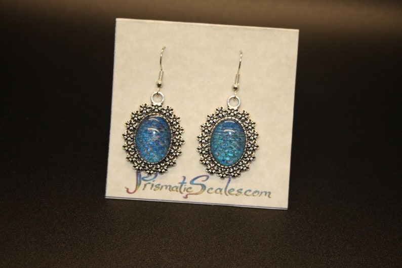 iridescent shifting color Mermaid Blue Snakeskin Earring set flower border real snakeskin