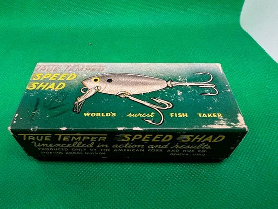 A Lot of Two True Temper Boxed Lures: Crippled Shad and Speed Shad. Wood  Lures. 