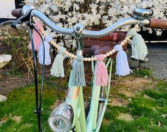 Ghirlanda per bicicletta, catena di bandierine, nappe, ghirlanda in macramè, accessori boho per bicicletta, bicicletta olandese, decorazione per cestino da bicicletta