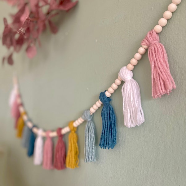 Quasten Girlande Tasseln Wimpelkette Wandbehang Boho Hippie Kinderzimmer Deko Wickeltisch Deko Boho Girlande