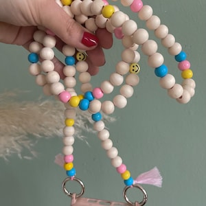 Chaîne de téléphone portable Happy Smilie perles en bois Bodycross Boho Hippie chaîne d'été collier de perles Mala pompons (sans étui)