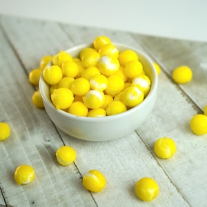 Freeze Dried Lemon Bites
