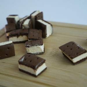 Freeze Dried Ice Cream Sandwiches
