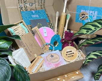 Women's Pamper Gift Set: Rose Soap Collection + Much More