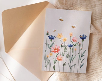 2,00 EUR  - Postkarte "Wildblumen" A6, Grußkarte in Aquarell-Optik / Blumen / Bienen / Wiese / Natur / Frühling / Hummeln / Ohne Umschlag