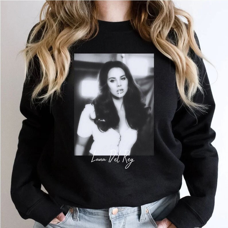 Discover Lana Del Rey Vintage Music Sweatshirt