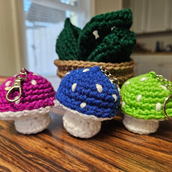 Crochet Mushroom Keychain - Multiple Color and Keyring Options