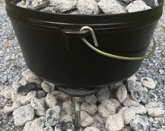 Making Dutch Oven pot lifter & pot stands from old iron, horse shoe's and a  hand grenade – Outdoor & DIY blog