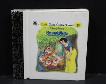 Mini Little Little Golden Book Snow White Vintage 1948 / Miniature Little Golden Books