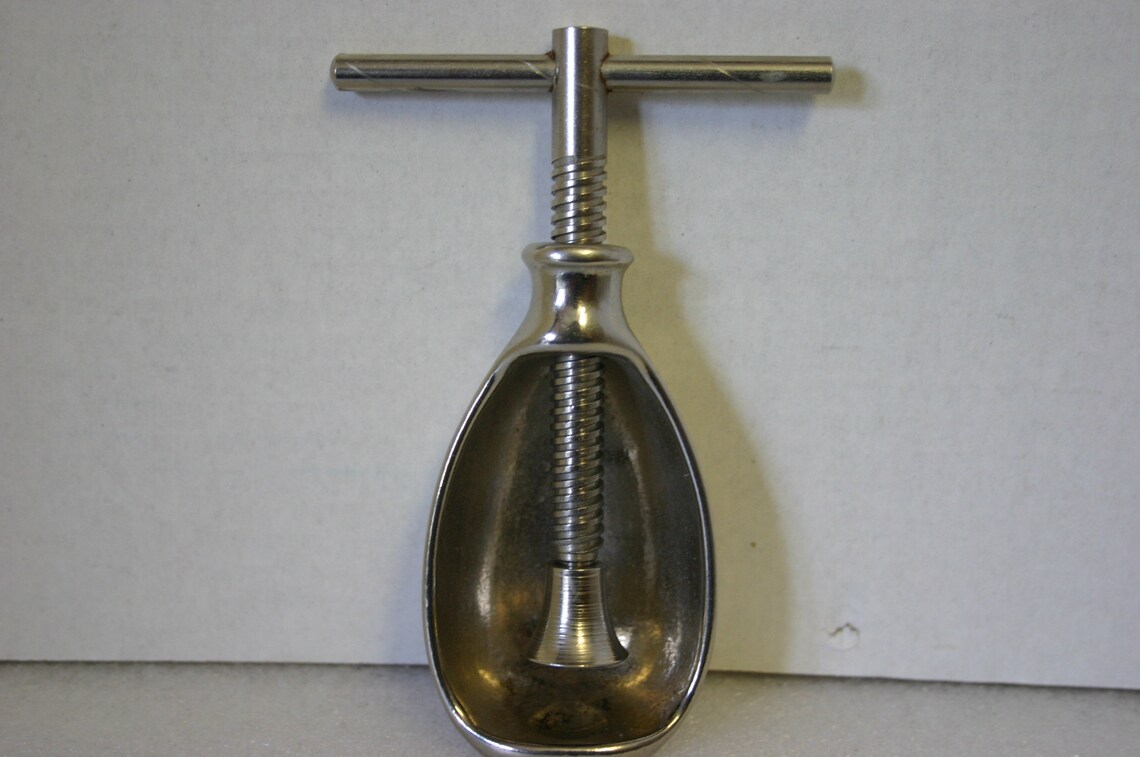 Vintage 1940s Henry Quackenbush HMQ Nutcracker / Heavy Duty Etsy