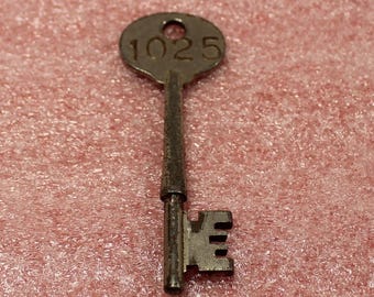 Vintage Hotel Skeleton Key Stamped 1025  / Large Old Door Lock Skeleton Key