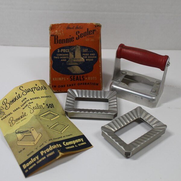 Vintage Bonnie Sealer Press Cookie Krimper Red Handled 3 Piece Set Vintage by Bonley Products, Chicago / Handi Hostess No. 501
