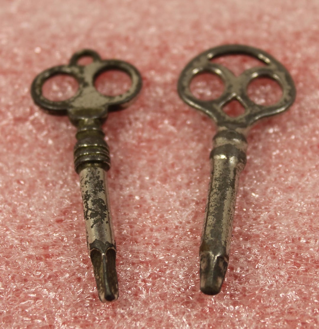 Sewing Machine Key Vintage Three Sided Tip Lot of 2 / Old Collectible ...