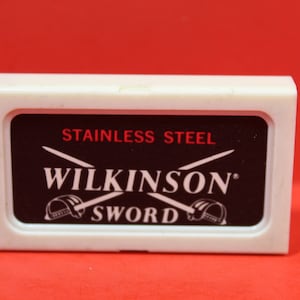 Vintage Razor Blades  - Wilkinson Sword Stainless Blades / 4 New Blades In Original Paper Wrappers In Case