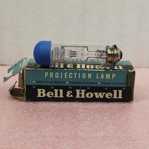 BELL & HOWELL Vintage Replacement Projection Lamp Base Down / 1000W~115V NO. 26465 / Camera and Projector Accessories