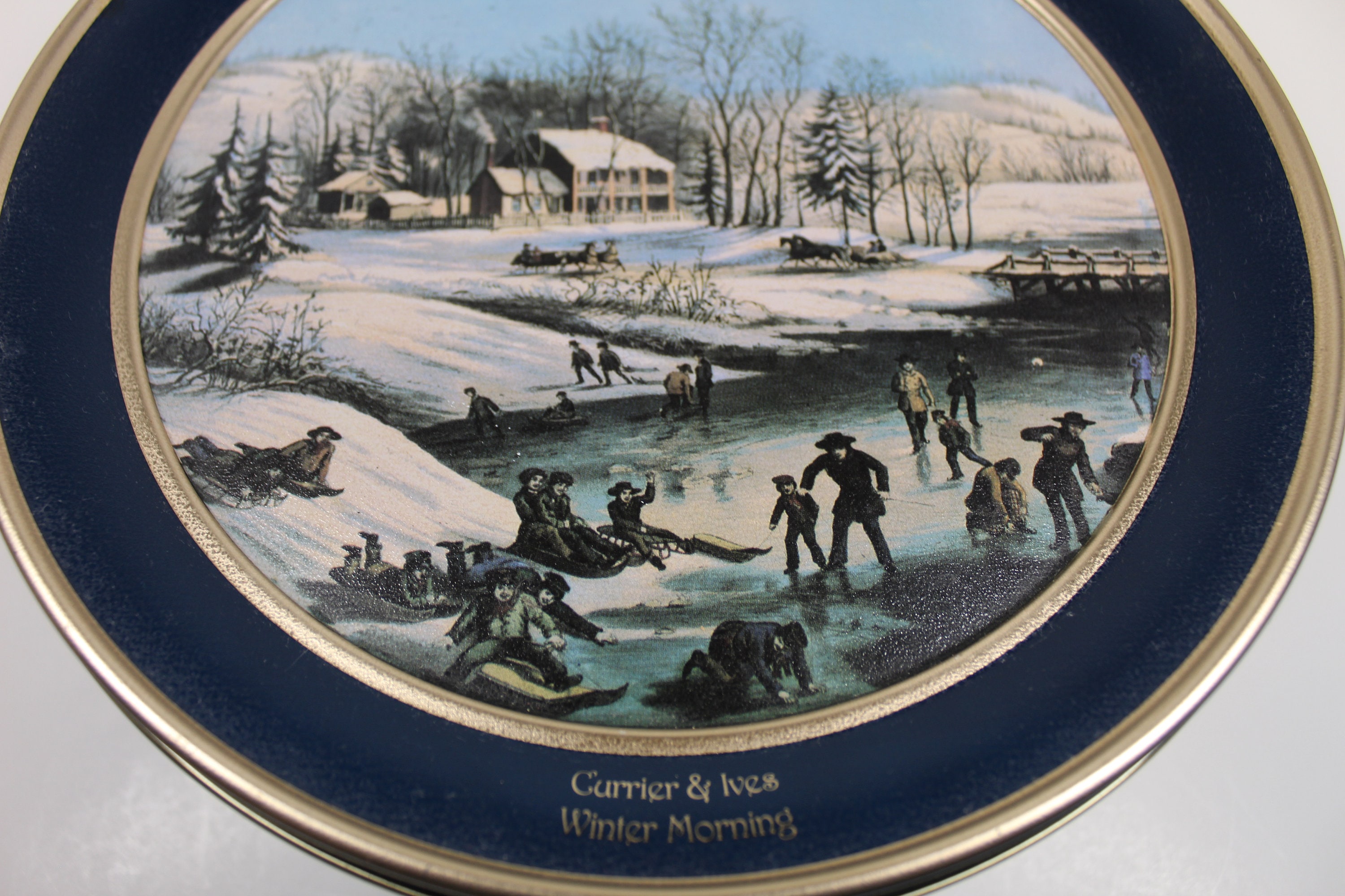 Currier & Ives Vintage Collectible Tin winter Morning / Schwan's 1999