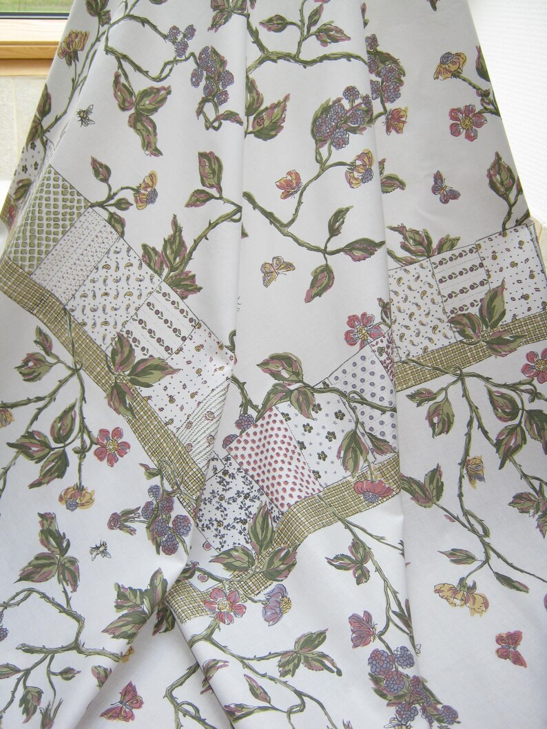 LAURA ASHLEY Vintage 1993 40th Anniversary Circular Cottage Style