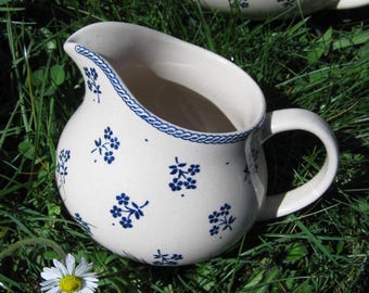 LAURA ASHLEY Vintage "Petite Fleur" Ironstone Creamer / Milchkännchen | Blaubereich | Johnson Brothers England