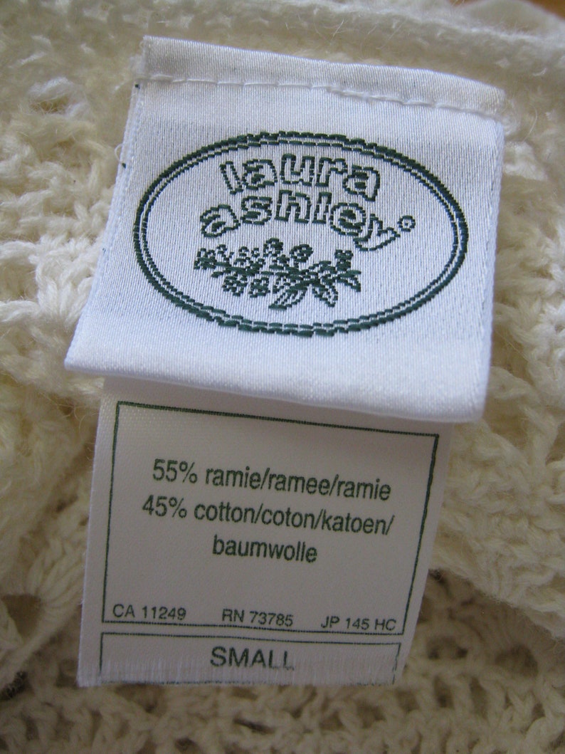 Laura Label LAURA ASHLEY Vintage Long-length Crochet Knit All-seasons Jumper Top ...