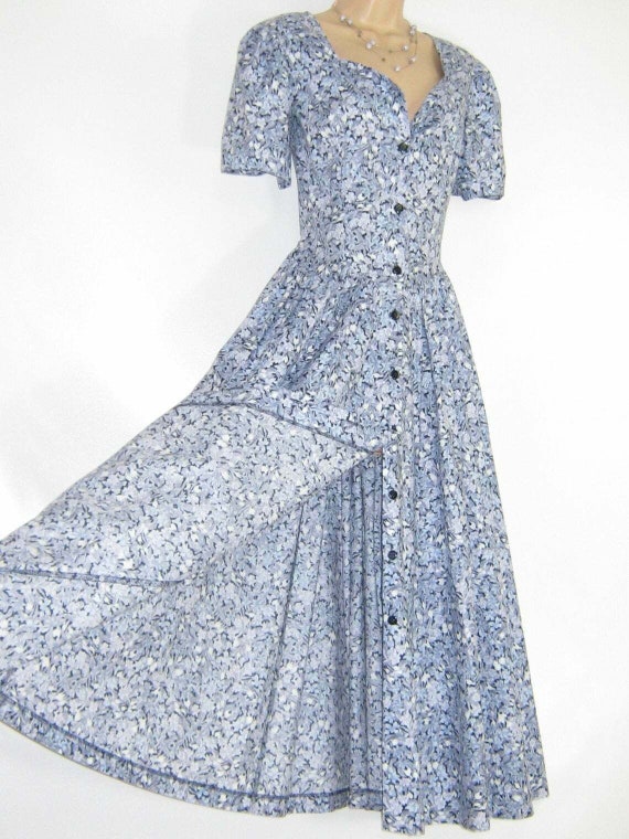 LAURA ASHLEY Vintage Sapphire Leafy Floral Button-