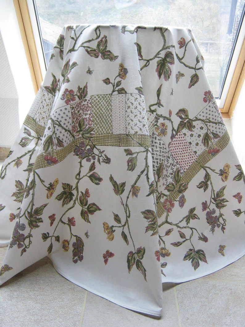 LAURA ASHLEY Vintage 1993 40th Anniversary Circular Cottage Style