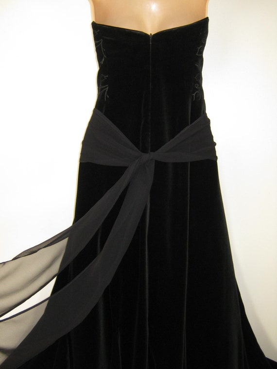 LAURA ASHLEY Vintage Black Velvet Floor-length Bustier Godet Festive Evening Gown, UK10/12 - Etsy Denmark LAURA ASHLEY Vintage Black Velvet Floor-length Bustier Godet Festive Evening Gown, UK10/12 - Etsy Denmark