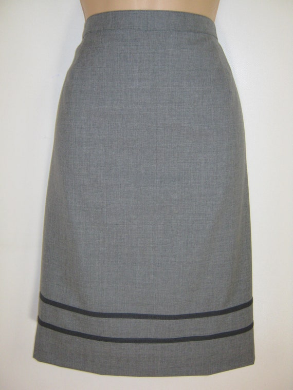 LAURA ASHLEY Vintage Grey Finest Pure New Wool Mi… - image 10