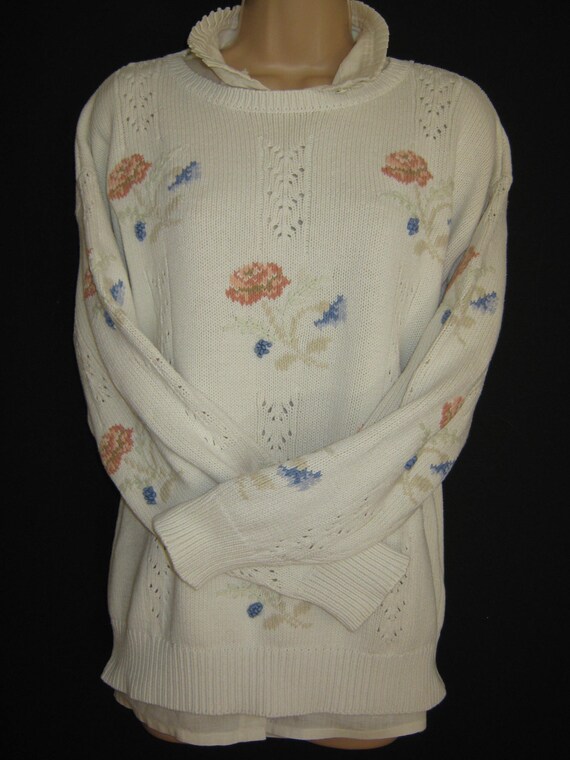 LAURA ASHLEY Vintage Cream Floral Chevron Lace Kn… - image 6