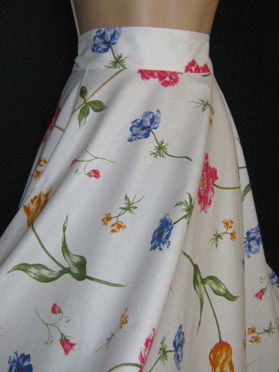 LAURA ASHLEY Vintage Tulip Carnation Full-Circle W