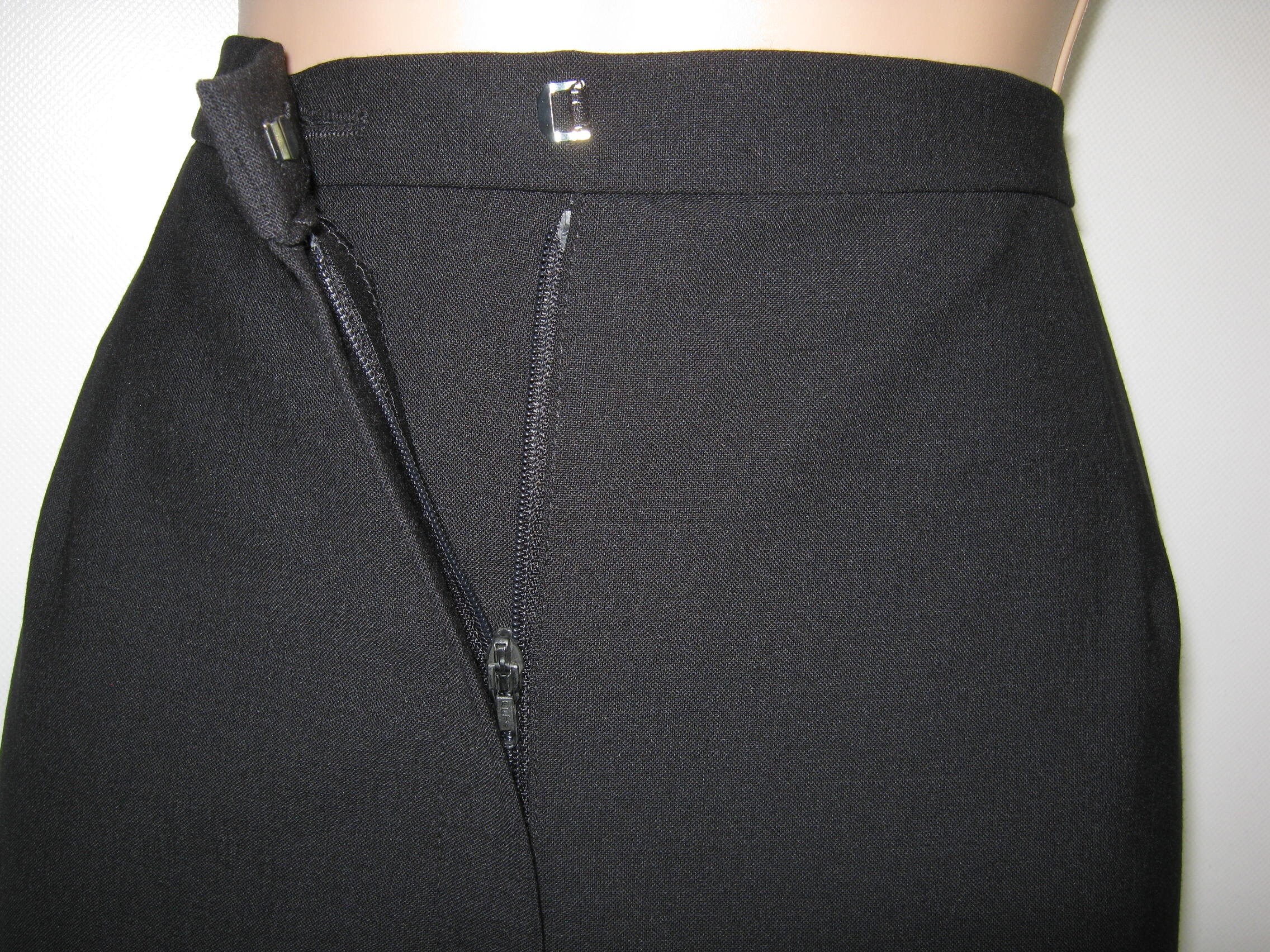 Jupe Longue Formelle Laura Ashley Noir - Taille UK 8 / US 4 / EUR 34, Neuve Avec étiquettes