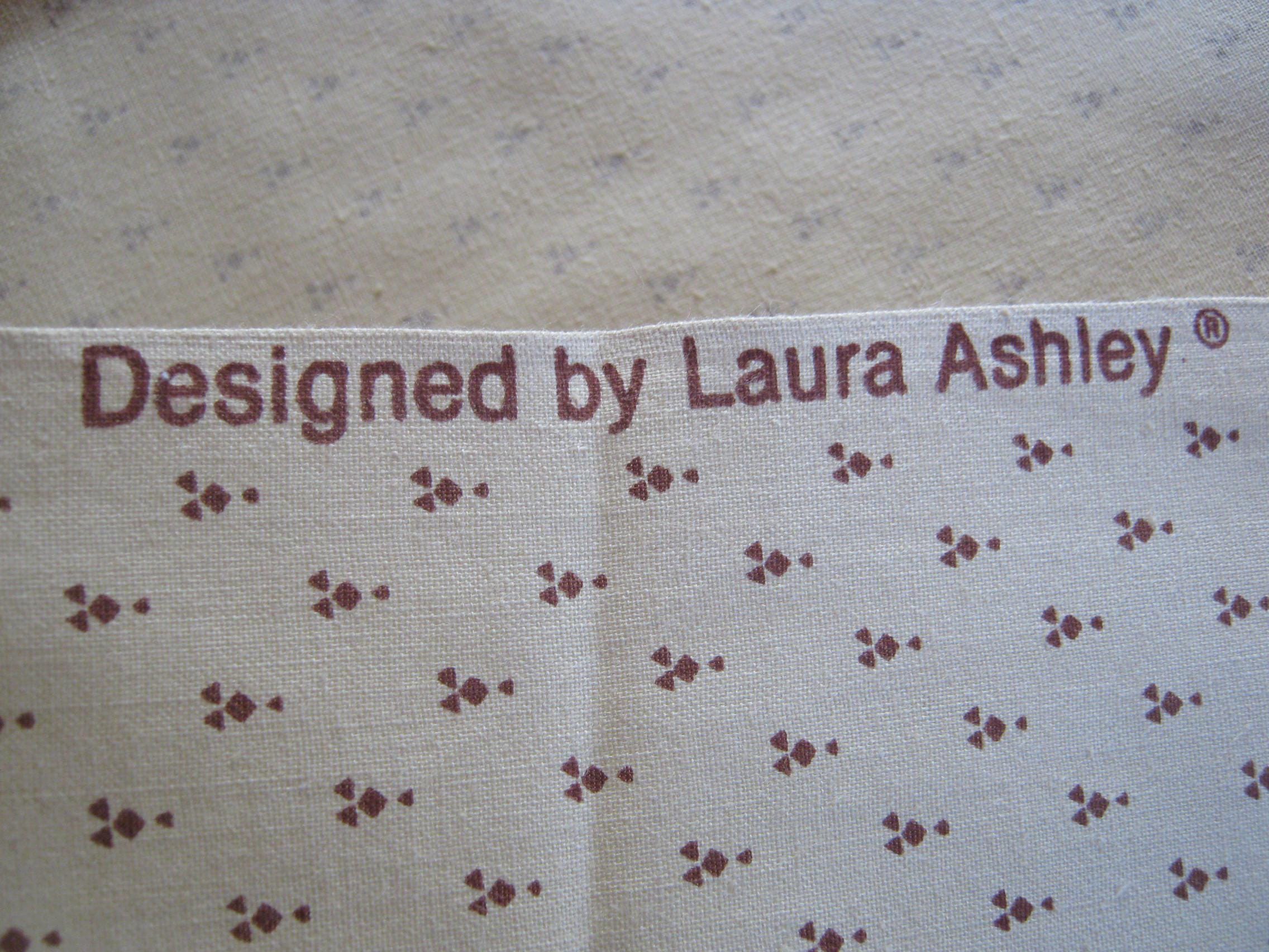 LAURA ASHLEY Vintage 70s/80s Petite Fleur & Nutmeg Cotton Fabric