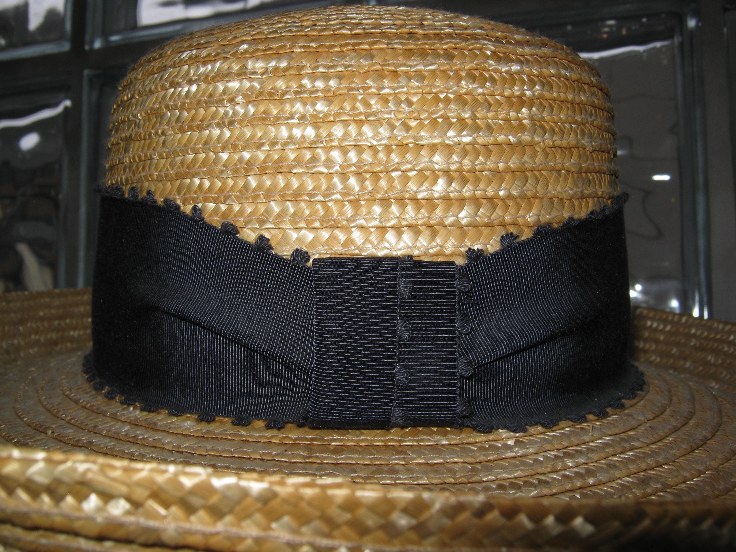 LAURA ASHLEY Vintage Natural Summer Straw Hat With Upturned 