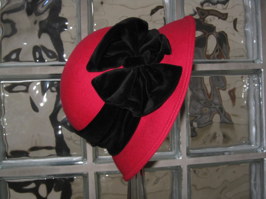 LAURA ASHLEY Vintage Art Deco Style Raspberry Red Velvet Bow  display picture 3