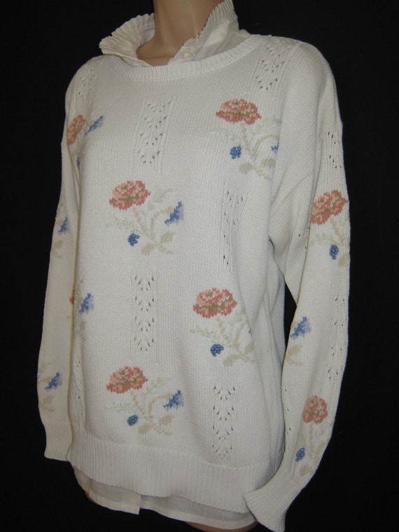 LAURA ASHLEY Vintage Cream Floral Chevron Lace Kn… - image 3