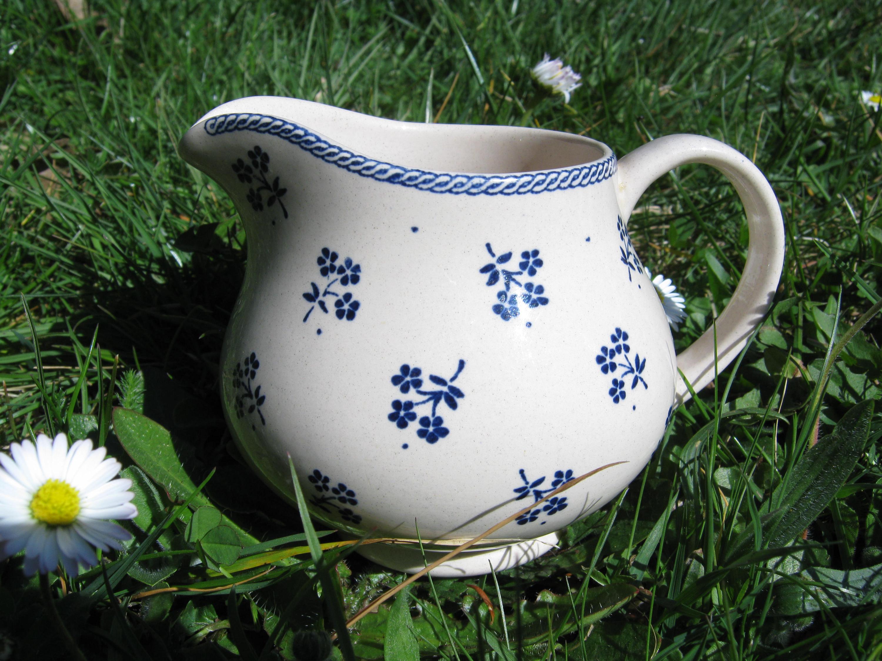 LAURA ASHLEY Vintage 