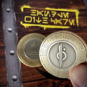 Galaxy’s Edge Batuu & Galactic Starcruiser Halcyon Aurebesh Decoder Translator Challenge Coin Replica Credits Tokens Sabacc Chips Star Wars