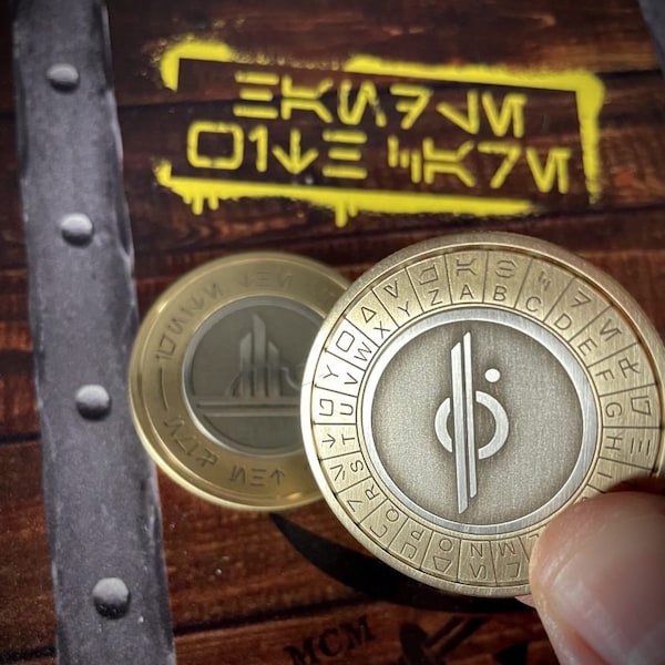 Galaxy’s Edge Batuu & Galactic Starcruiser Halcyon Aurebesh Decoder Translator Challenge Coin Replica Credits Tokens Sabacc Chips Star Wars