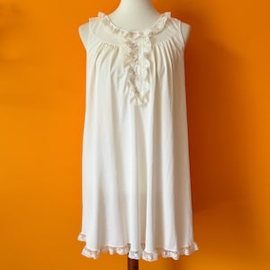 1960s Vintage White Embroidered Mini Nightie || M / L || pink flowers ruffle nightgown pajama lingerie girly sleepwear