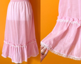 1970s Vintage Pink Tiered Slip Skirt || S / M || midi length petticoat lingerie cottagecore prairie elastic waist with ruffles & lace