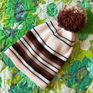 Vintage L.Quest Smith 1970’s 100% Wool Pom Pom Hat. 1970 main image 3