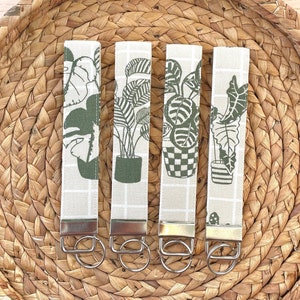 Monstera Plant Key Fob Wristlet: Cotton Blend Boho Lanyard