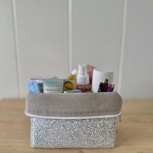Handmade Travel Makeup Bag, Floral Cosmetic Organizer 8