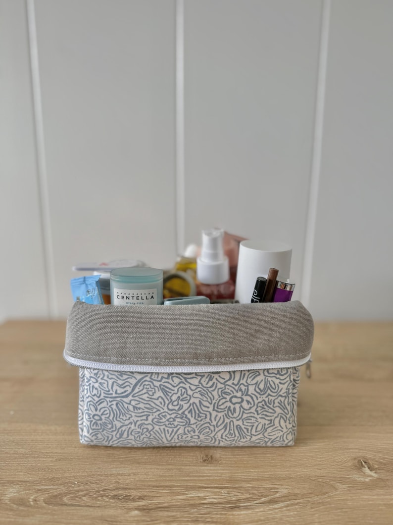 Handmade Travel Makeup Bag, Floral Cosmetic Organizer 8