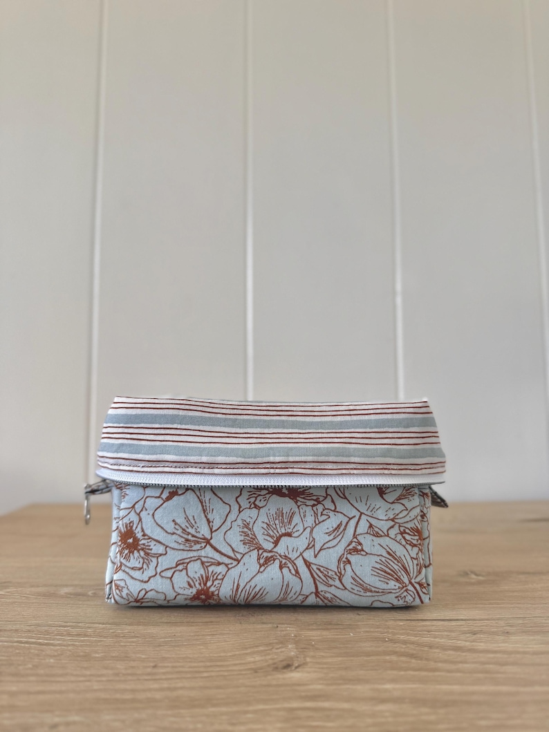 Handmade Travel Makeup Bag, Floral Cosmetic Organizer 3