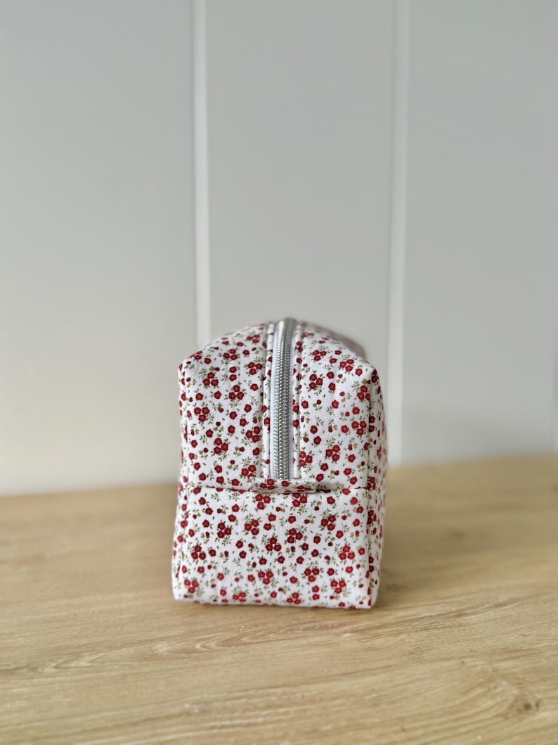 Handmade Travel Makeup Bag, Floral Cosmetic Organizer 7