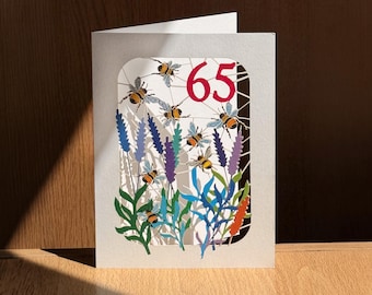 Carte du 65e anniversaire abeille, carte découpée au laser, carte de 65 ans, carte d'anniversaire abeille, 65e carte bourdon, cartes pour elle, cartes pour lui, fabriqué au Royaume-Uni, BE065R