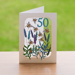 Carte du 50e anniversaire abeille, carte découpée au laser, carte de 50 ans, carte d'anniversaire abeille, carte du 50e bourdon, cartes pour elle, cartes pour lui, fabriqué au Royaume-Uni, BE050B