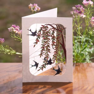 Biglietto Willow Tree & Swallows - Biglietto vuoto - Biglietto per amanti della natura - Biglietto orientale - Biglietti per lei - Biglietti per lui, Biglietto tagliato al laser - PM241