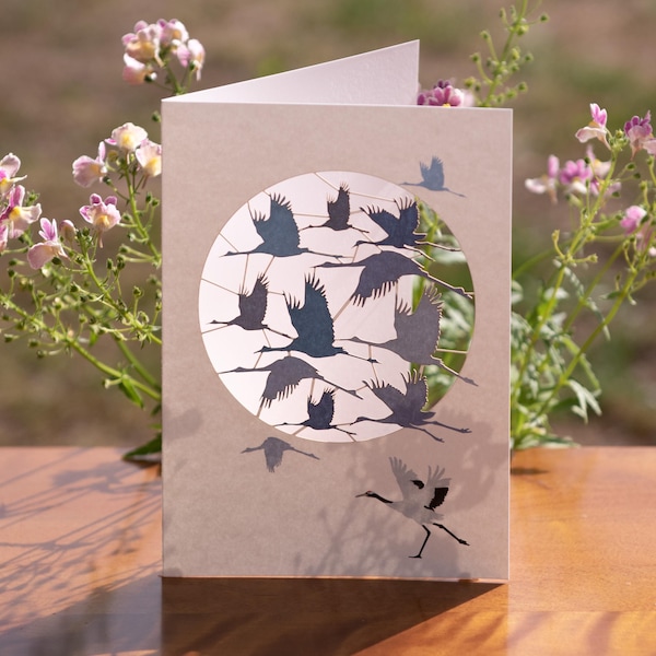 Tarjeta de Grulla Japonesa - Tarjeta en Blanco - Tarjeta Espiritual, Tarjeta de Aves Orientales, Tarjeta Oriental - Tarjetas para ella - Tarjeta Cortada a Láser - Hecho en el Reino Unido - PM851